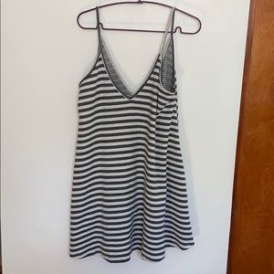Lovers + friends V neck tank dress with pockets